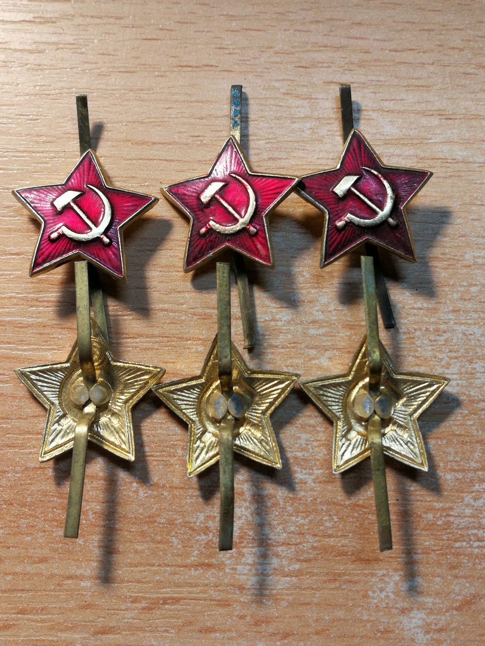 Звезда на пилотку рядового Советской Армии